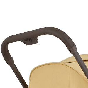 Ручка коляски обита экокожей, не регулируется по высоте, по центру кнопка сложения