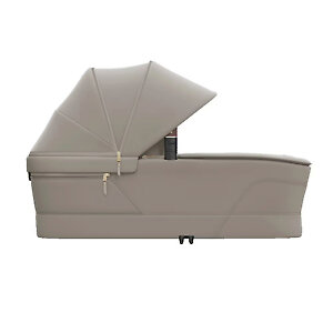 У люльки большой капюшон с дополнительной секцией на молнии