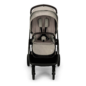 Сиденье коляски Nuna Triv Next характеризуется вместительностью и высокой спинкой