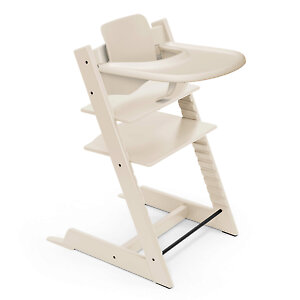 Столик можно зафиксировать только на бустере Baby Set
