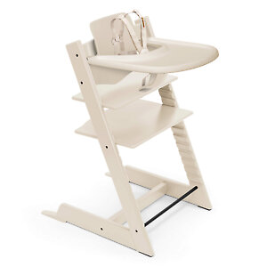 Столик можно зафиксировать только на бустере Baby Set