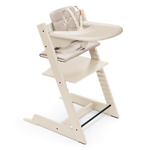 Столик можно зафиксировать только на бустере Baby Set