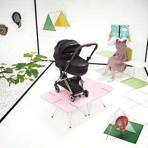 Люлька Fold Lux Carry Cot подходит для малышей с рождения до 6 месяцев